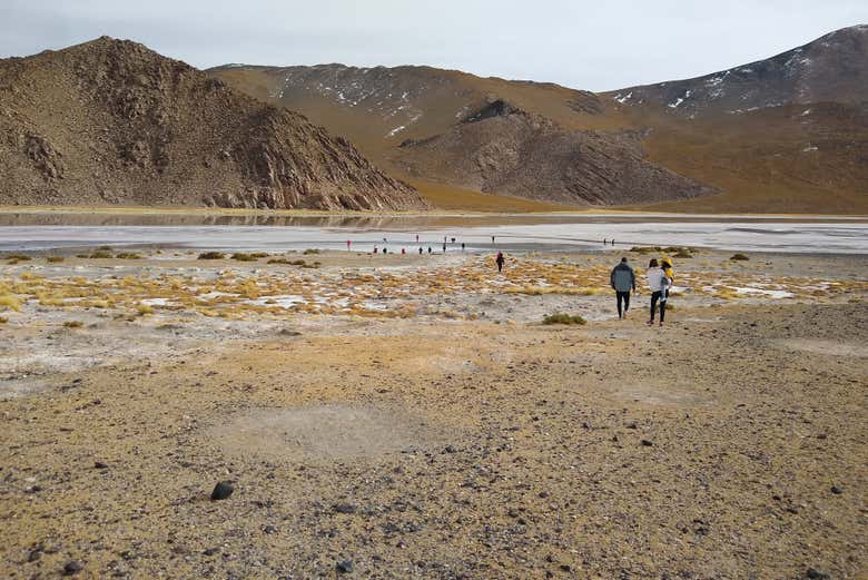 Visitando la laguna Cavi