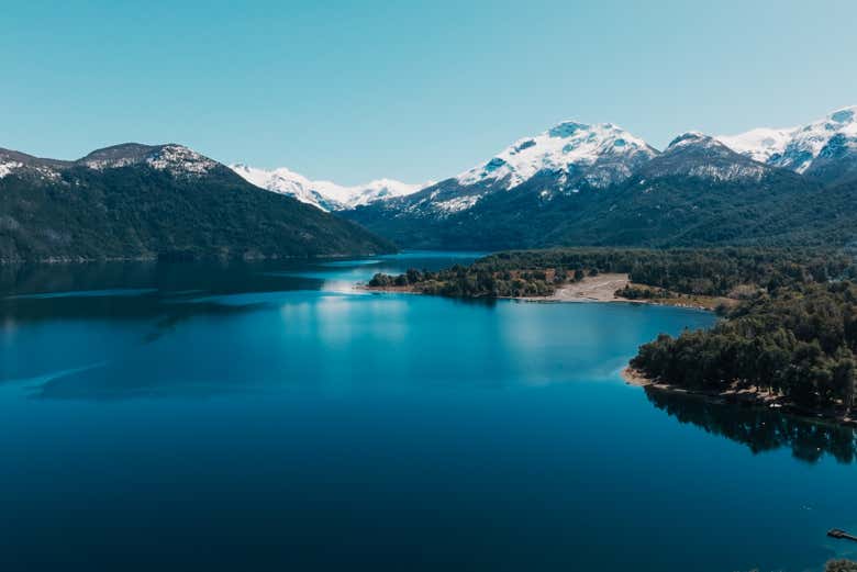 Las montañas nevadas del Parque Nacional Los Alerces