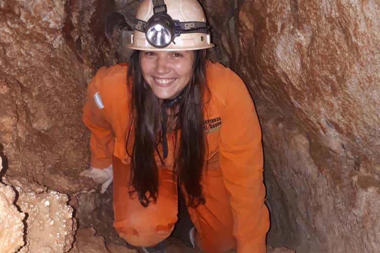 Explorando las cavernas de El Sauce