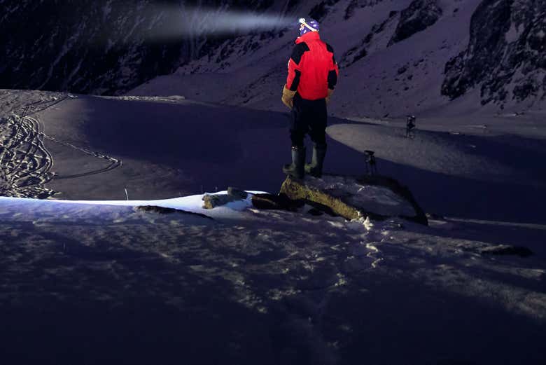 Explorando de noche el cerro La Banderita