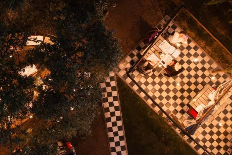 Una de las mesas del restaurante