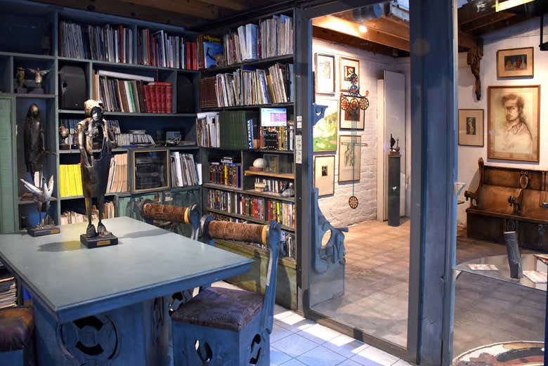 Biblioteca do escultor Roberto Rosas