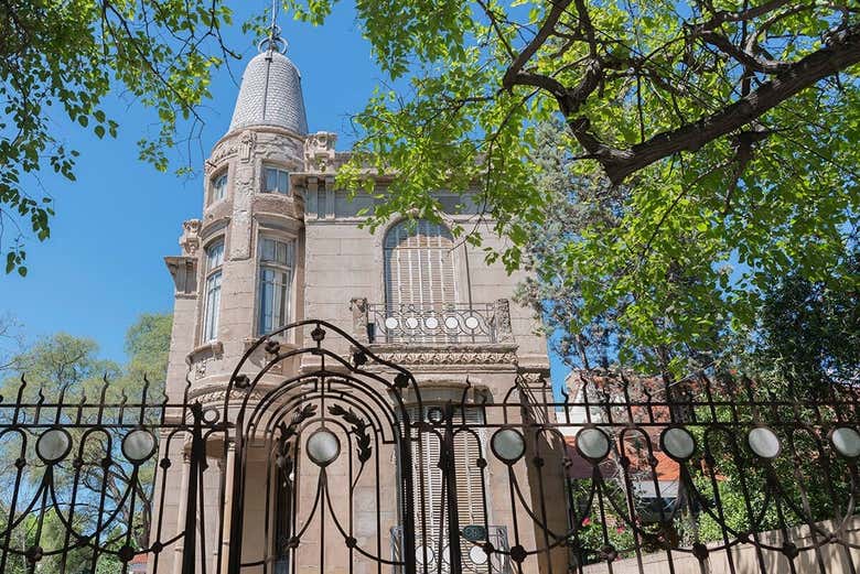 A mansion on Sarmiento Avenue