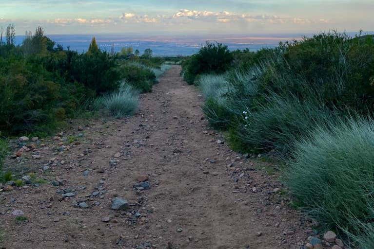 Uno dei sentieri del percorso di trekking