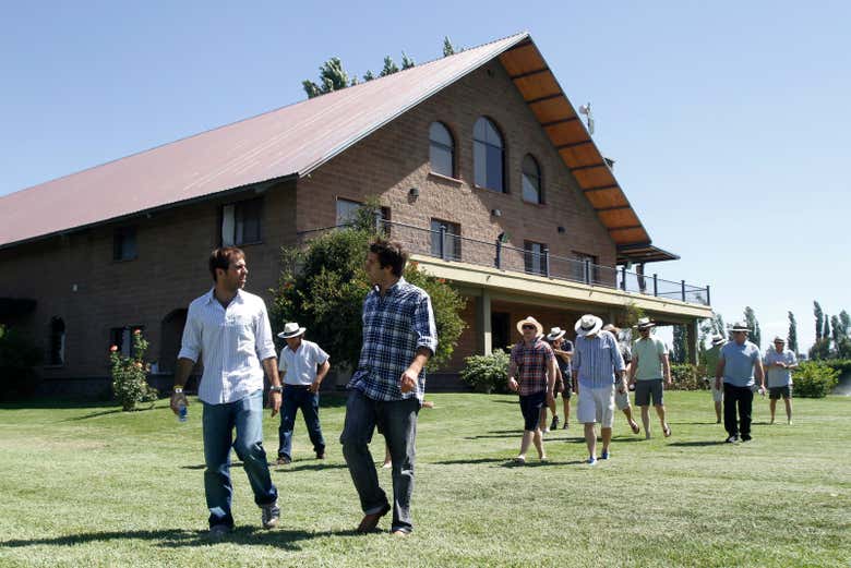 Visitez les extérieurs de la cave à vin