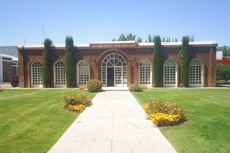 Fachada de las bodegas Chandon