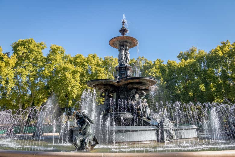 Fountain of the Continents, in San Martín square