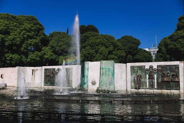 Fontaine principale de la place de l'Indépendance