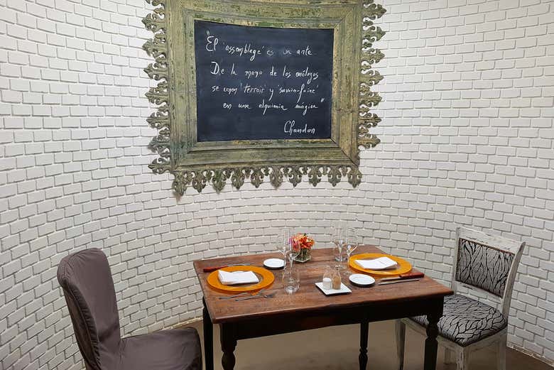 Podréis almorzar en uno de los restaurantes de las bodegas