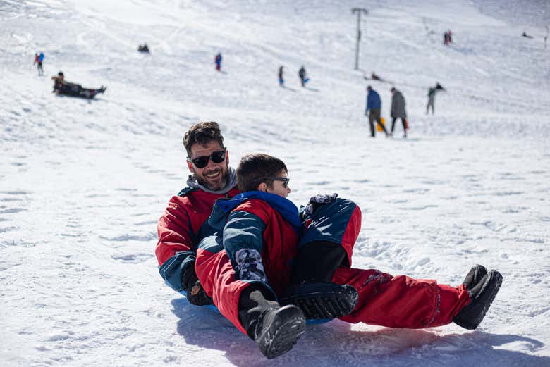 Disfrutando de las pistas de esquí de Los Penitentes