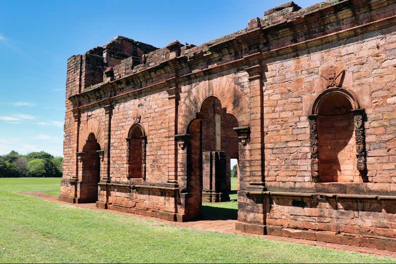 Jesús de Tavarangüé, antigua misión en tierras guaraníes