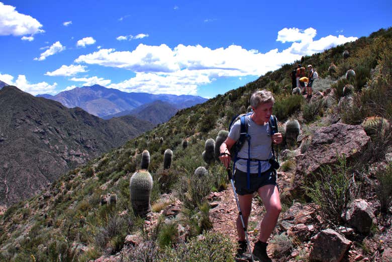 Beginners hiking in Potrerillos