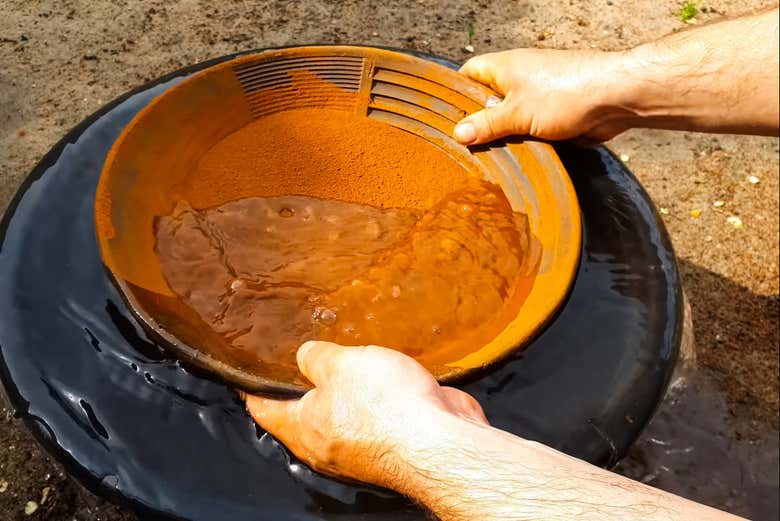 Recherche de pépites d'or