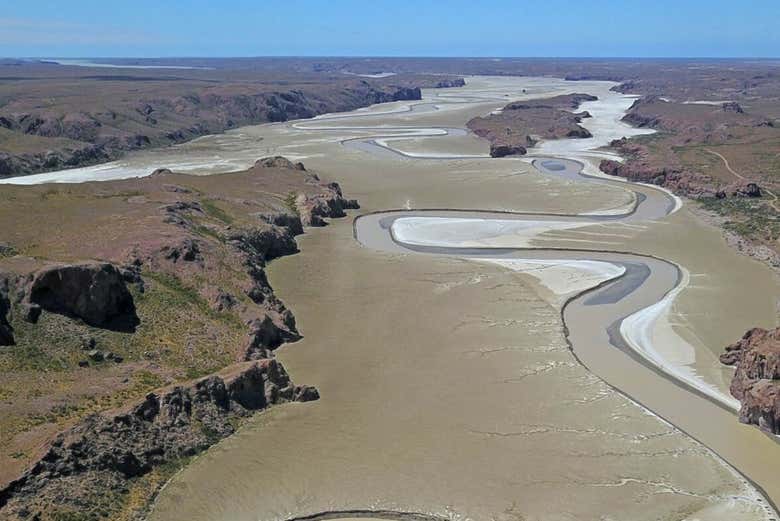 Panorámica del cauce del Deseado