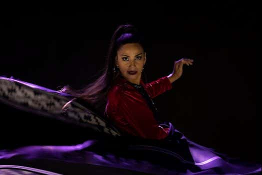 Una ballerina dello show