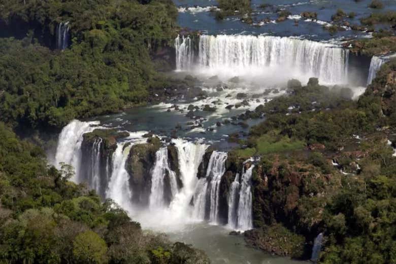 Contemplando las cataratas desde el cielo