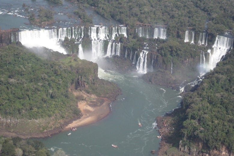 Vista aerea delle Cascate di Iguazú