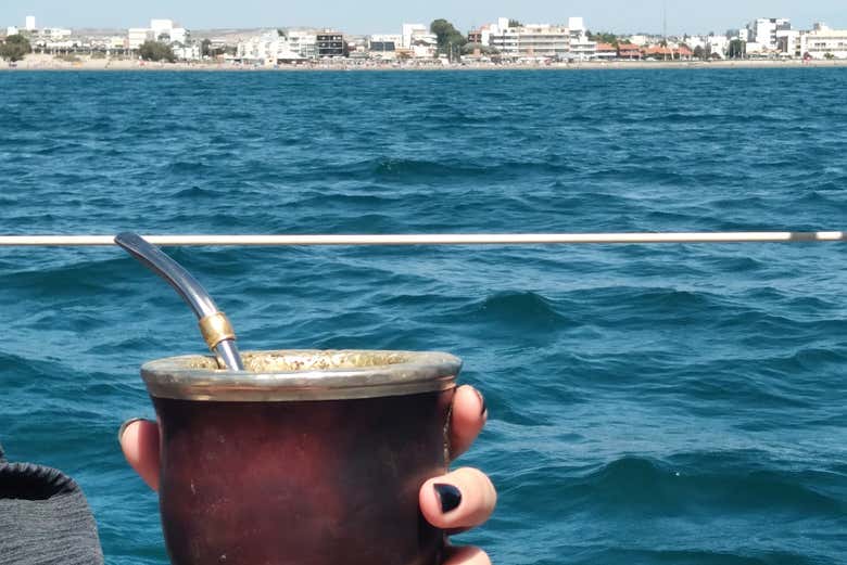 Podréis tomar un mate a bordo