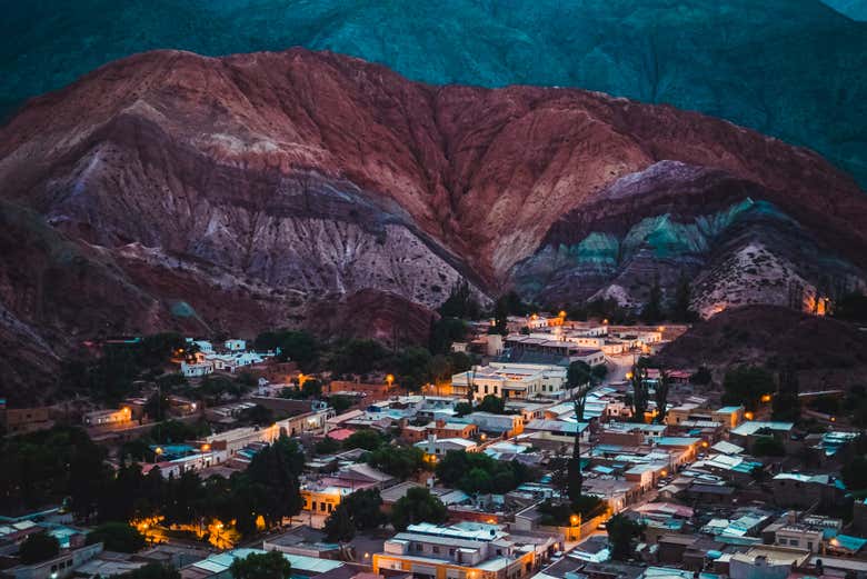 Panorámica nocturna de Purmamarca