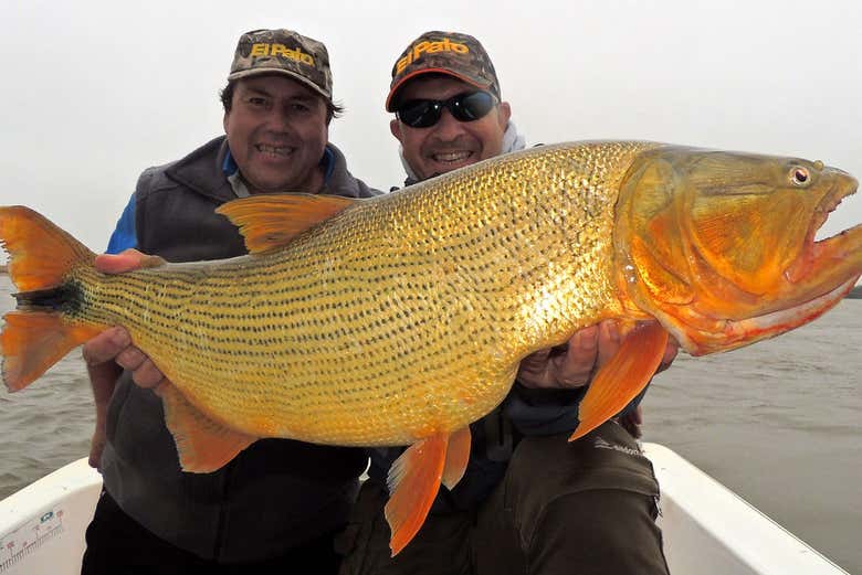 Posando con la captura del día
