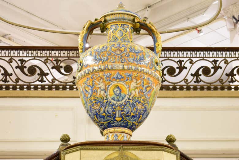 Decoración interior de la tienda La Favorita