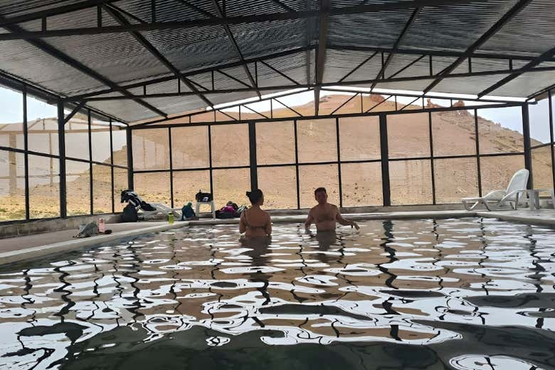Las termas de Tuzgle y sus ventanales