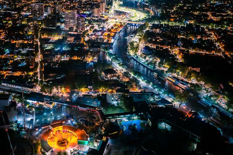 Bueno Aires at night