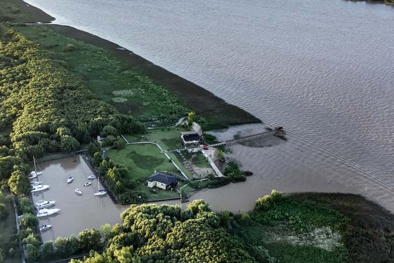 Views of the Tigre Delta from the air