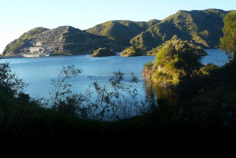 Vistas del embalse de Nogolí