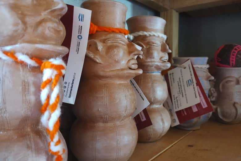 Figuras típicas de Tafí del Valle elaboradas con cerámica