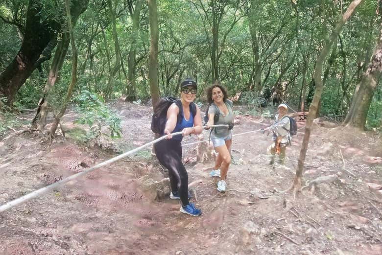 Time to descend with the help of ropes