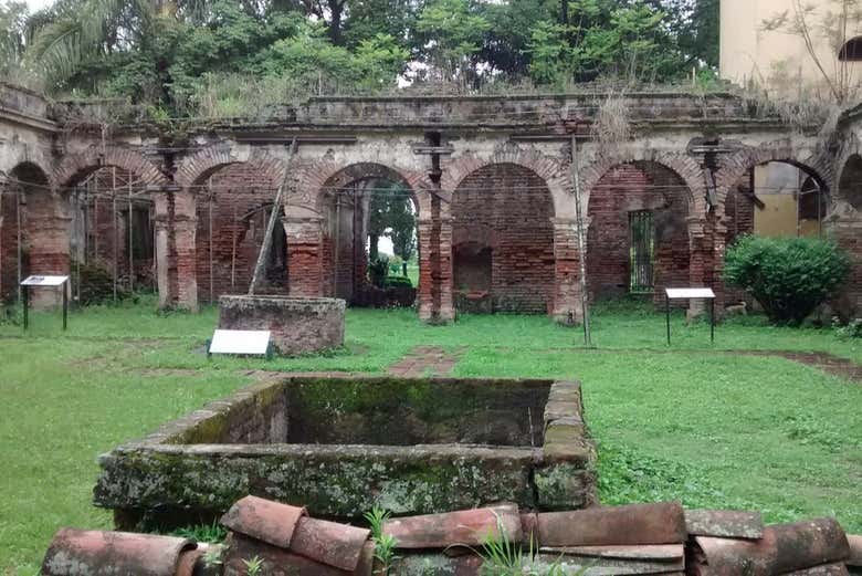 Stroll around the ancient remains