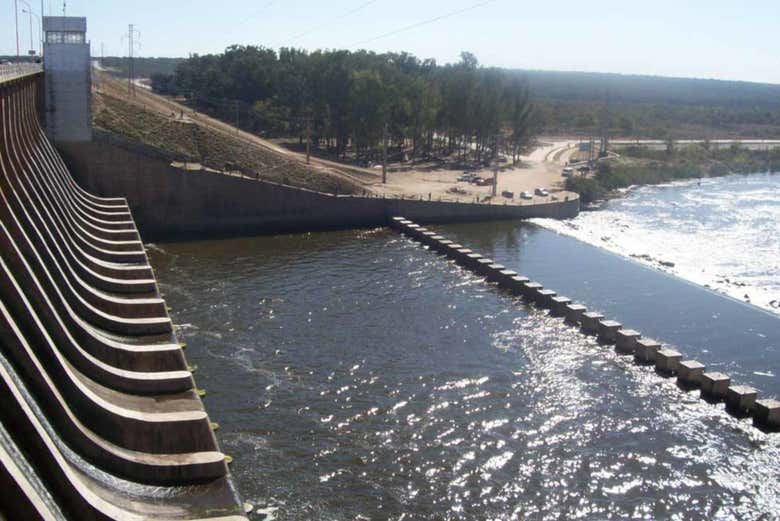 Dique Frontal Río Hondo