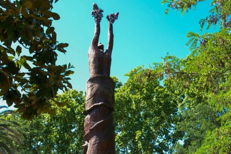Escultura en la Plaza San Martín de San Rafael