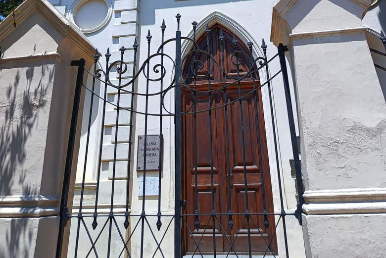 Entrada a la iglesia Luterana Danesa 