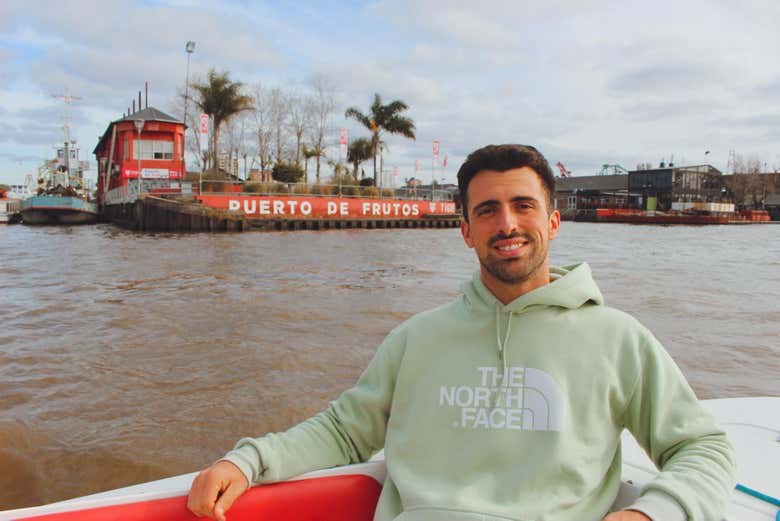 Pasando ante el emblemático Puerto de Frutos