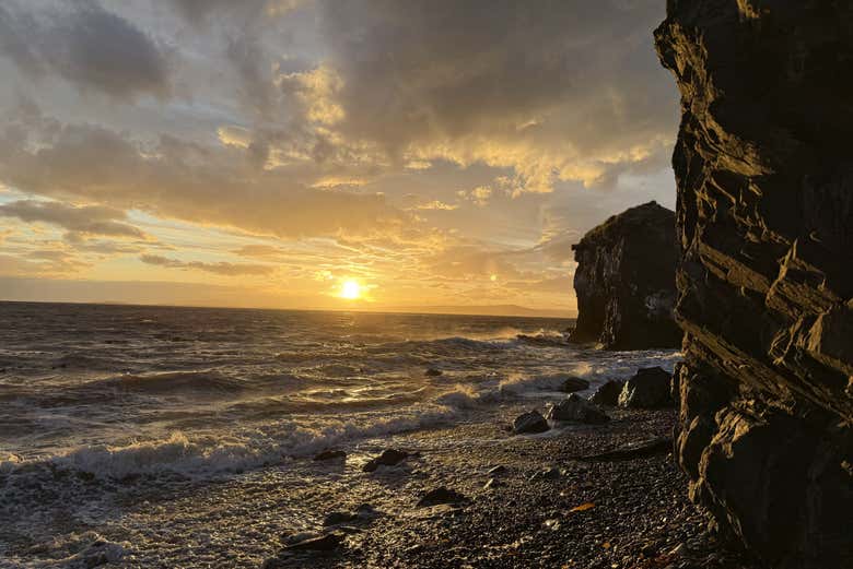 Vista de la playa al amanecer