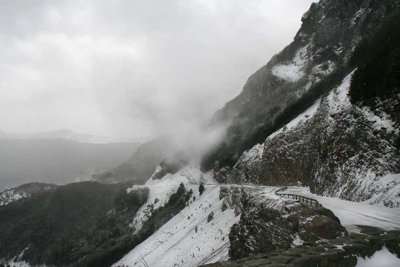 Vous parcourrez le col Garibaldi jusqu'aux Lagunas Gemelas