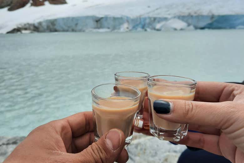 ¡A la salud del logro!