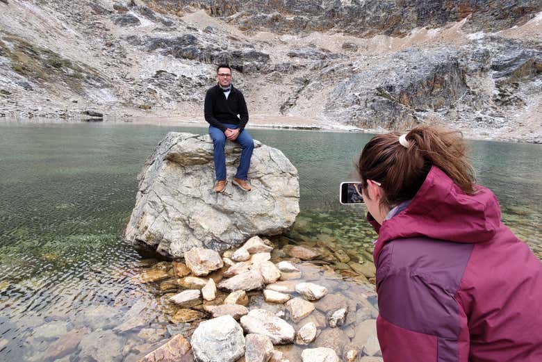 Haciendo fotos en la Laguna Turquesa