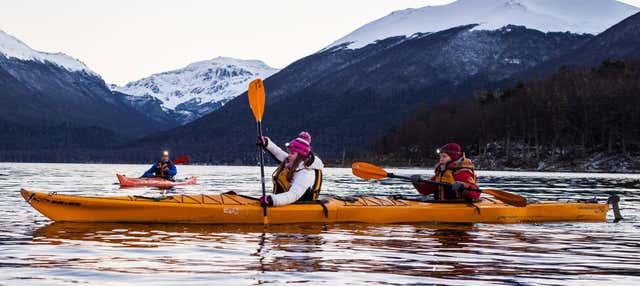 Tour en kayak al atardecer por el Lago Escondido