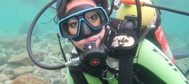 Bautismo de buceo en el lago Correntoso