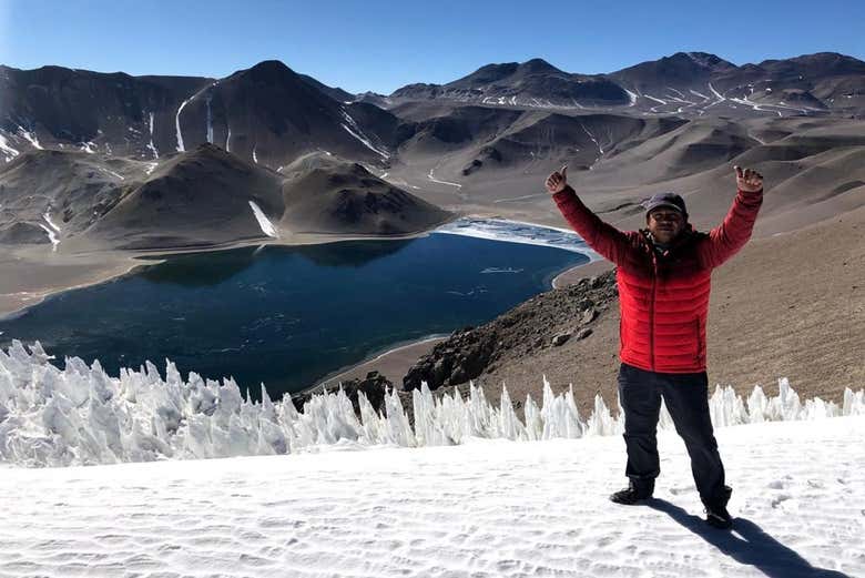 Disfrutando de los paisajes del cráter Corona del Inca