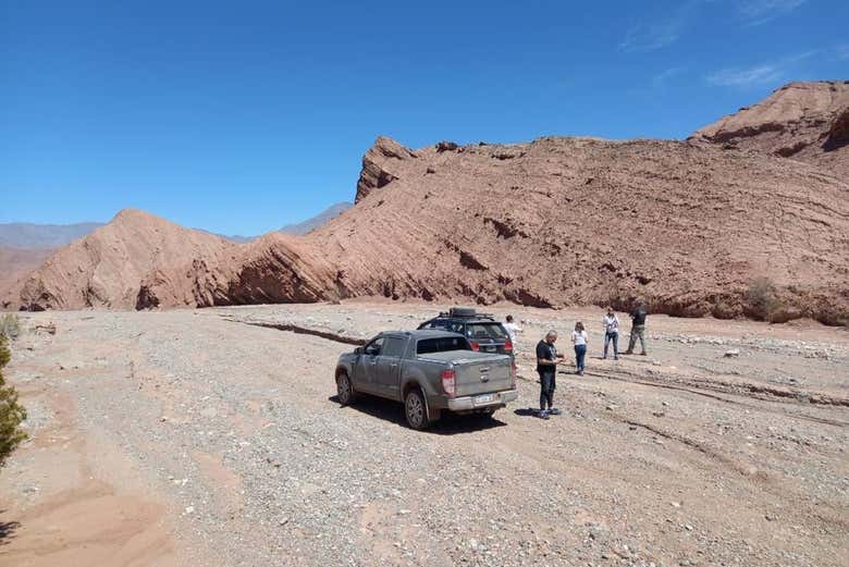 Atravessaremos a quebrada em um 4x4