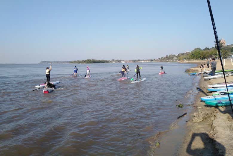 Aprendiendo paddle surf en Dique Punta Negra