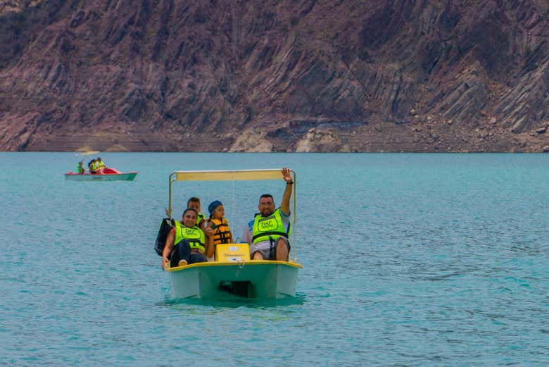 Diversión a bordo de las barcas a pedales