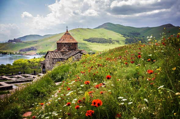 Excursão a Sevan, Tsaghkadzor, Garni e Geghard