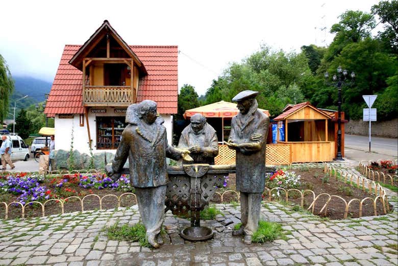 Monumento de los héroes de la película Mimino