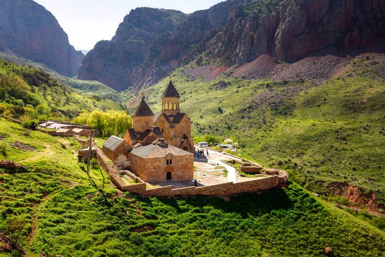 Vista del monasterio de Noravank