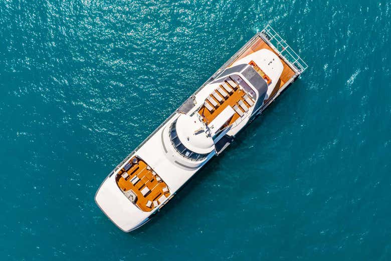 Vista aérea do barco